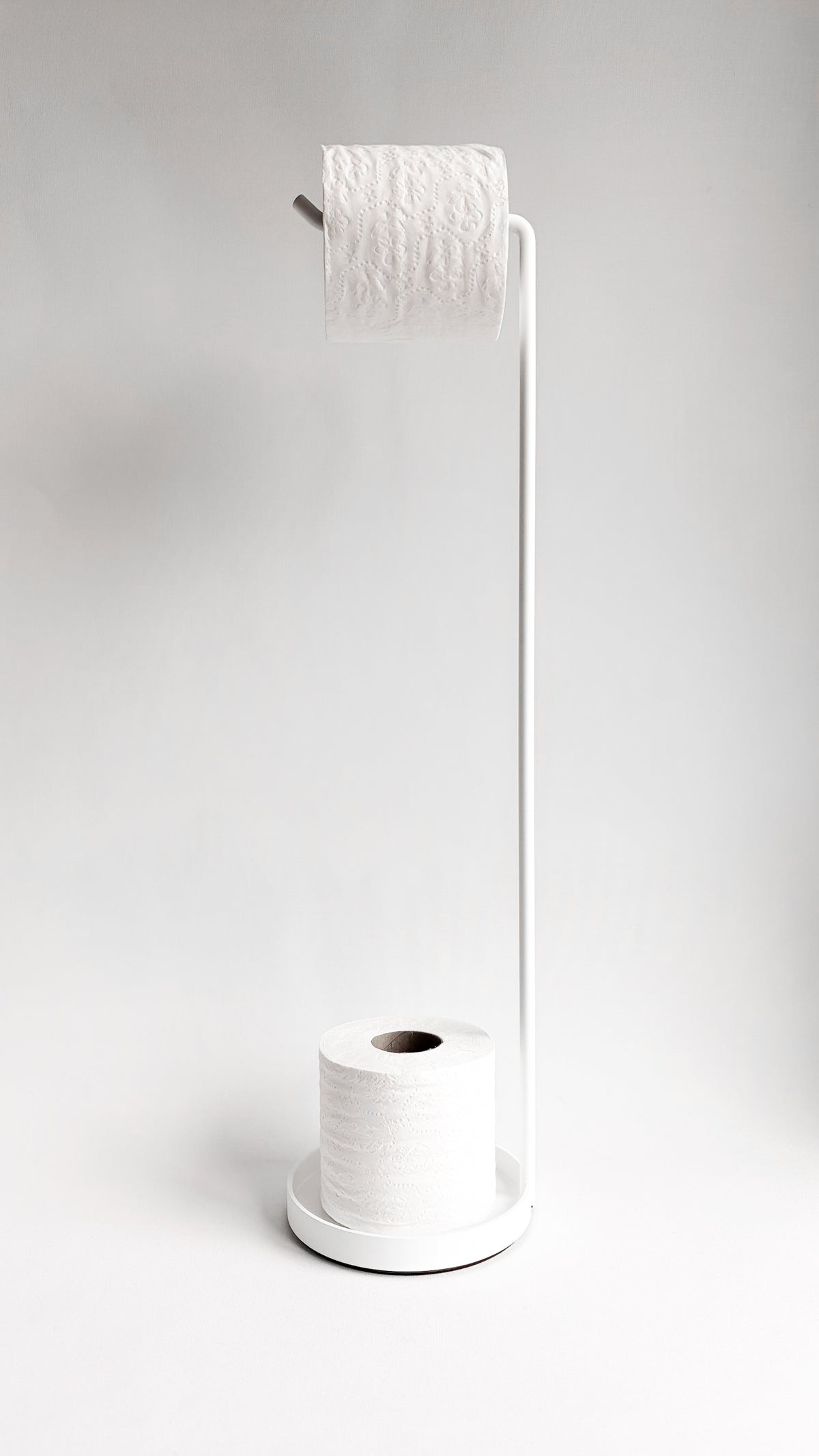 Porte papier de toilette sur pied